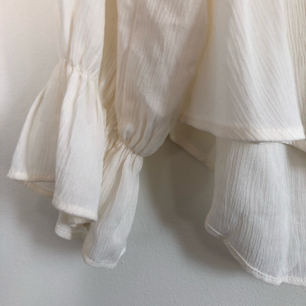 Zara | Ruffled high neck blouse - Picture 3 of 5